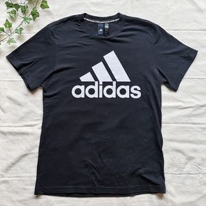 adidas black and white crewneck t-shirt.
